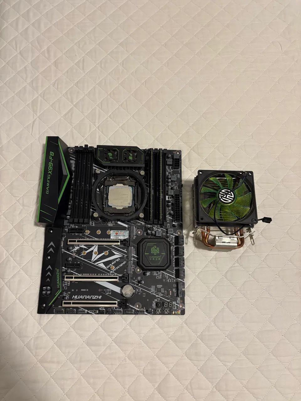 Placa Mãe Huananzhi Gaming X99 F8 + Xeon E5 2620V3 + Memórias