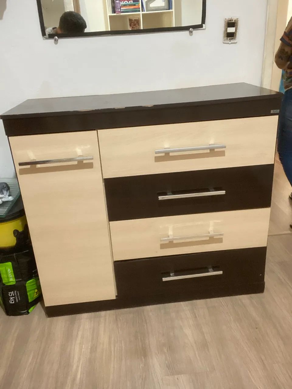 Vendo cômoda entrego 