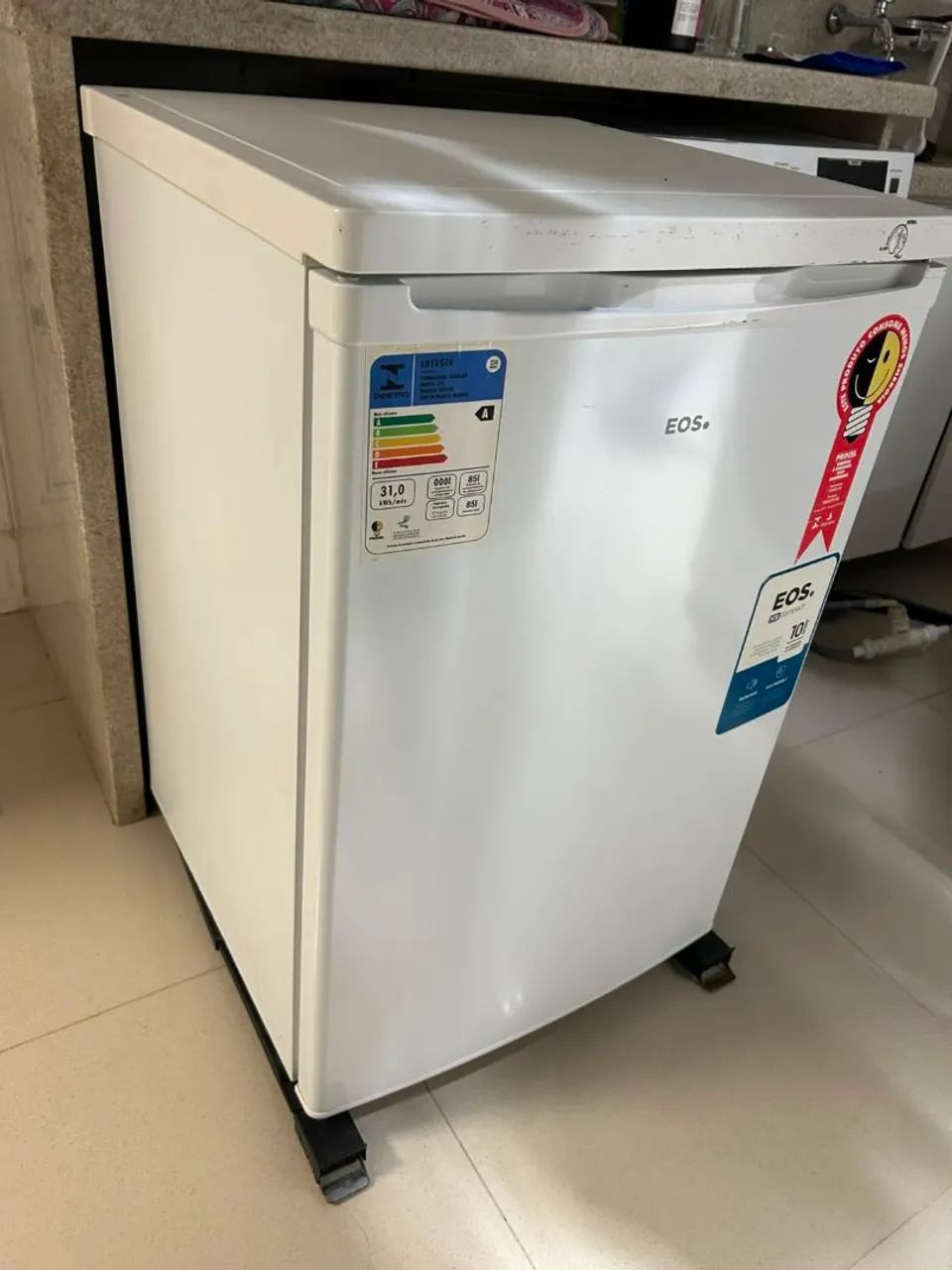 Freezer vertical estilo frigobar - Foto 4