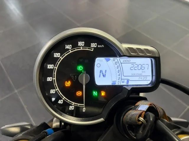 TRIUMPH SPEED 400 - Foto 2