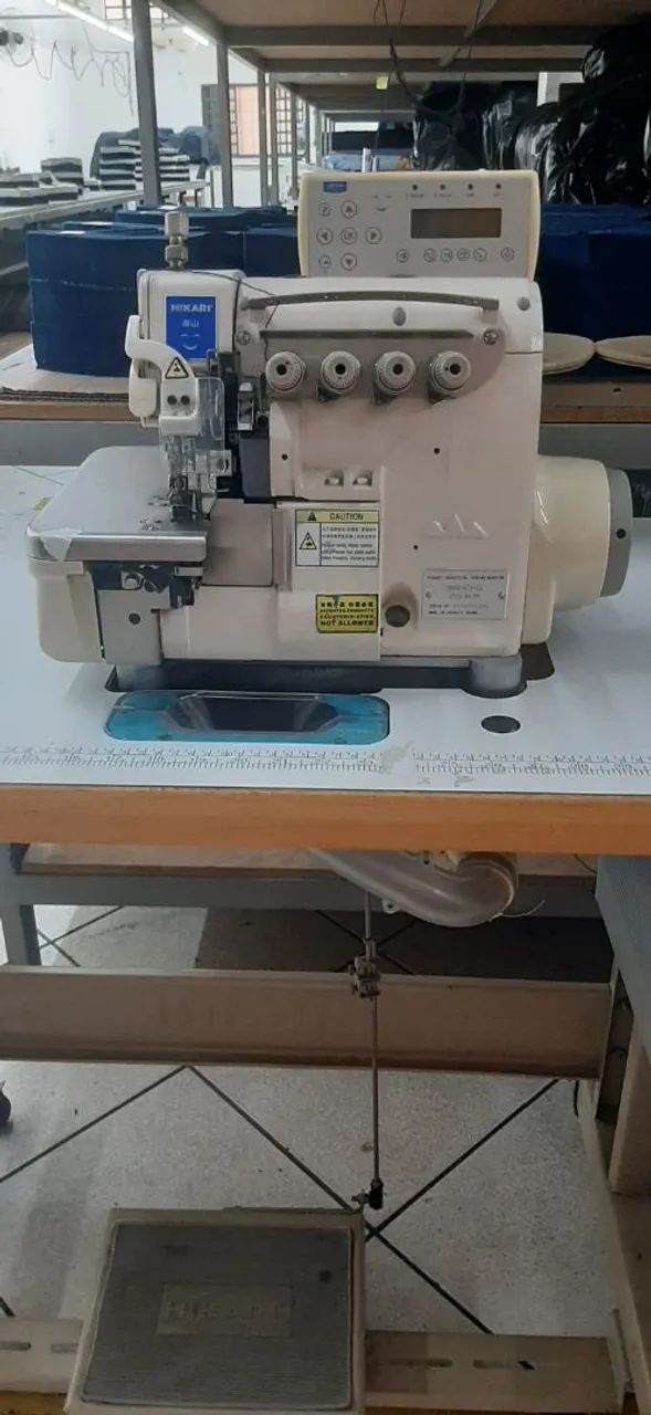 Máquina de costura Interloque 