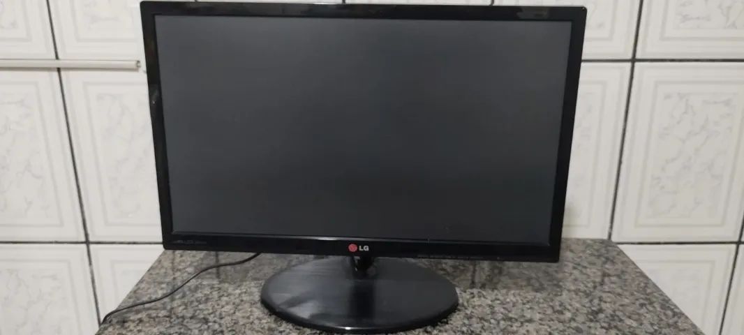 Monitor LG Flatron 22EA53T-P 22 polegadas com painel IPS e resolução Full - Foto 4