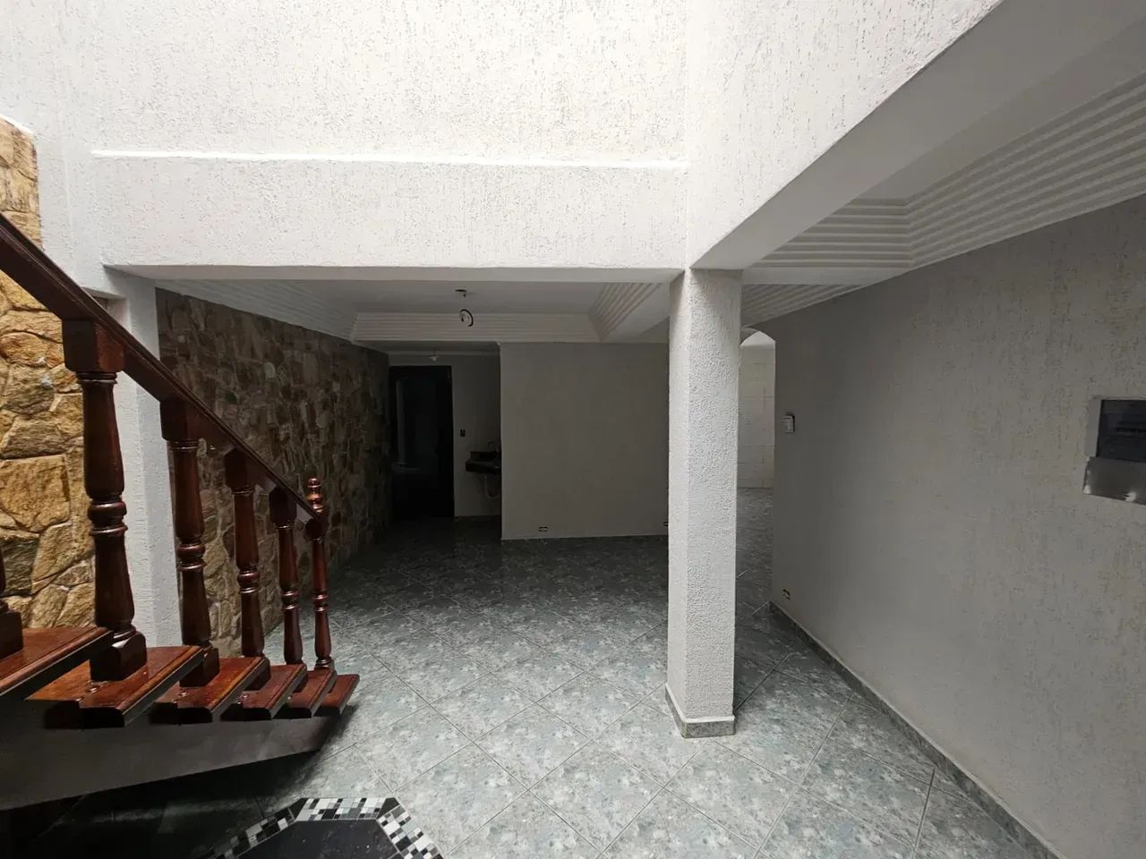 EXCELENTE RESIDENCIA - 05 DORMITÓRIOS -AMPLITUDE E COMODIDADE - TAUBATÉ - Foto 2