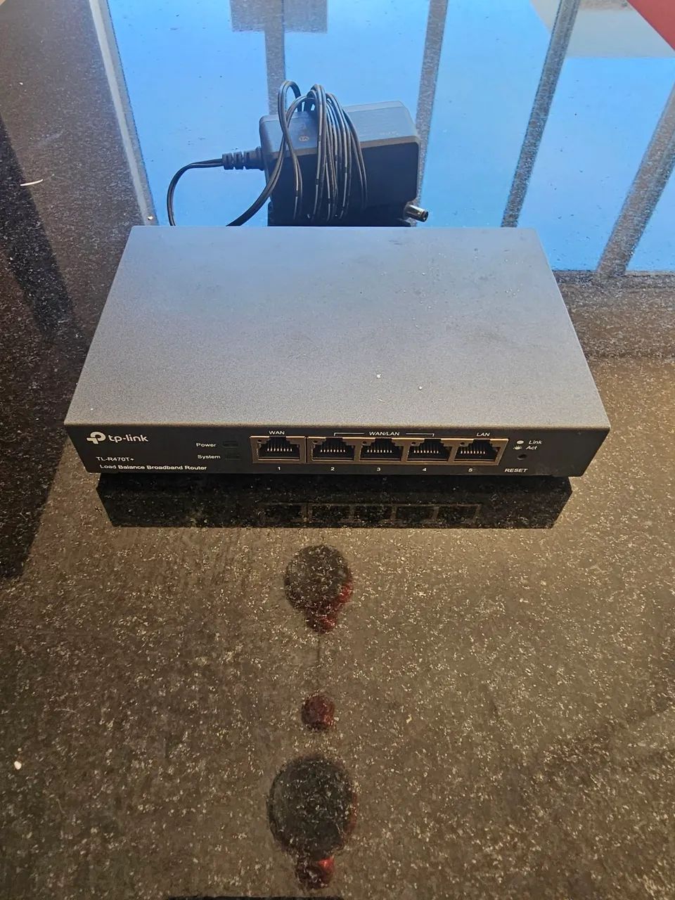 Switch 2 redes com 4 portas, funciona simultaneamente 2 Internets 