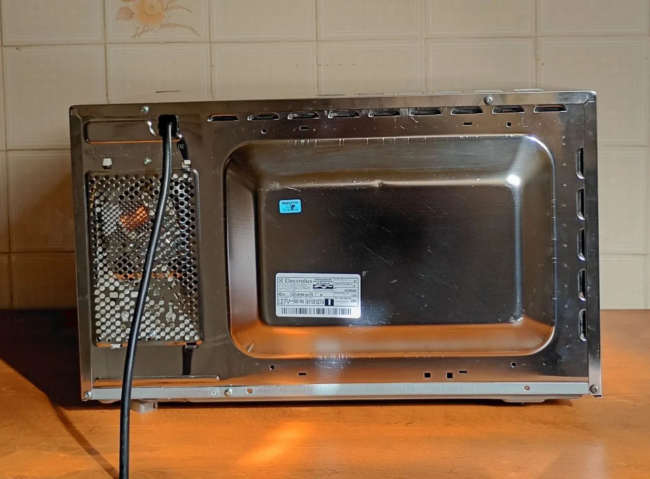 Micro-ondas Electrolux Blue Touch MEC41 31L Inox - Grill Painel Touch on Glass - Foto 3