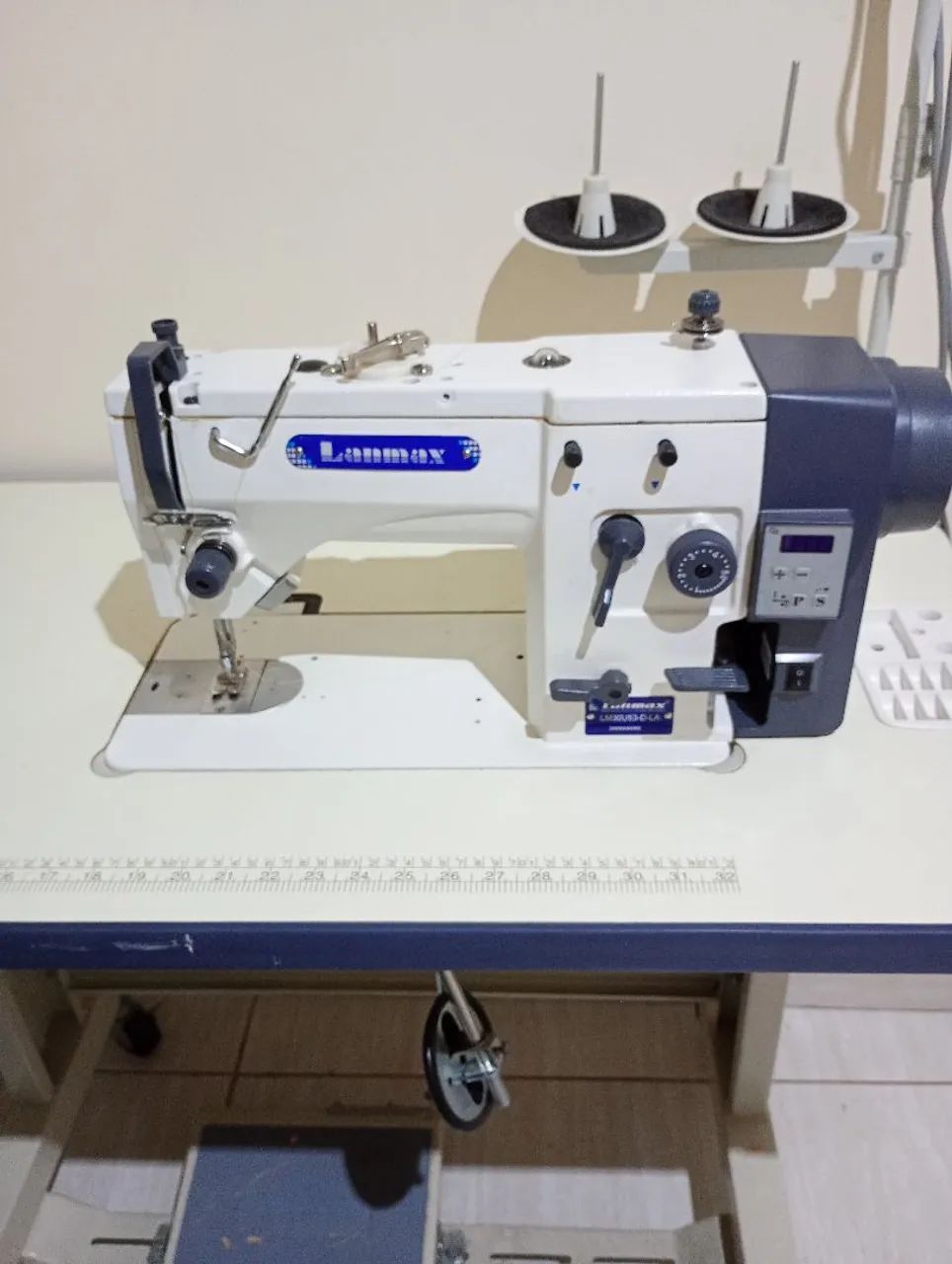 Máquina de costura 