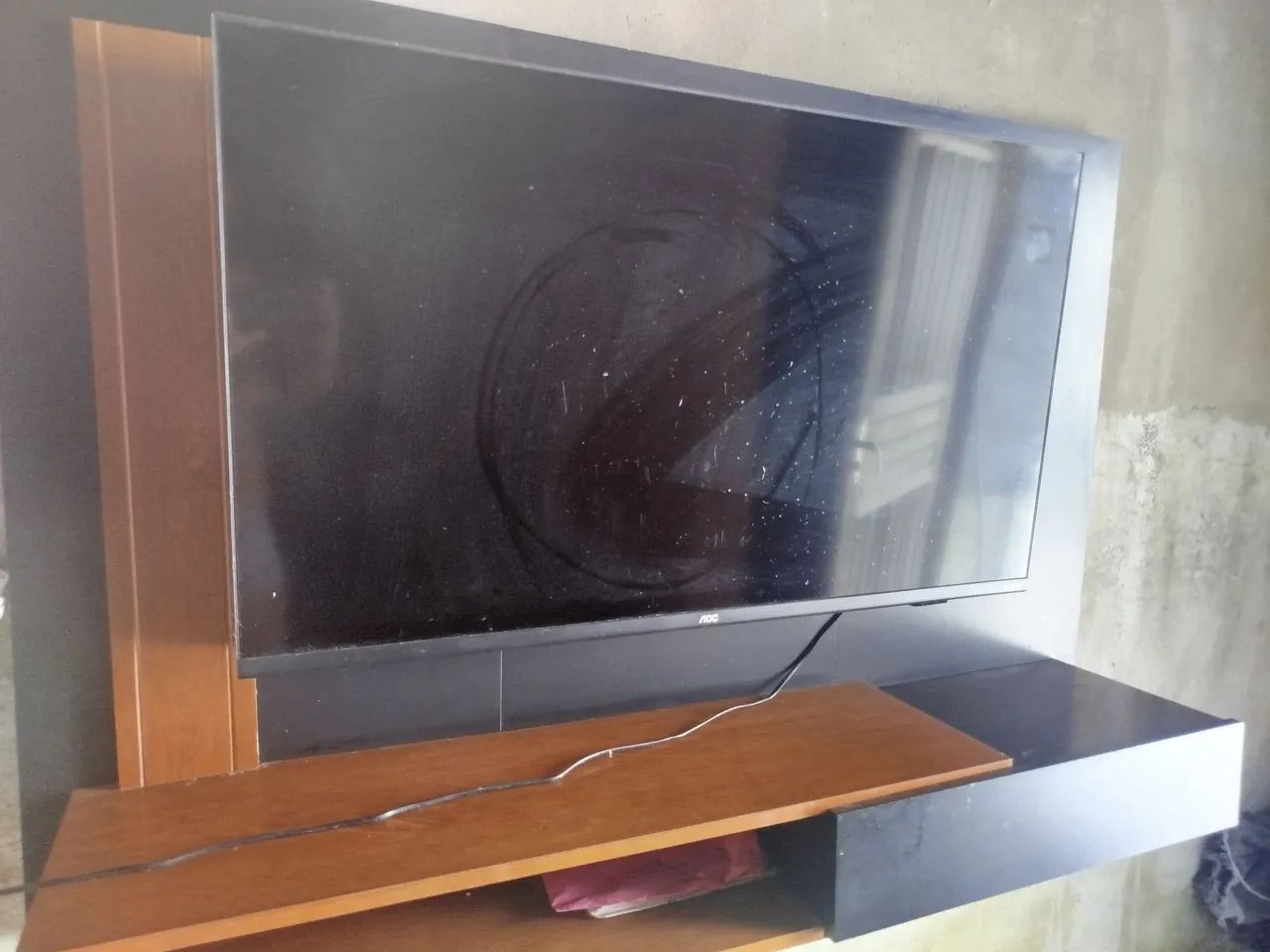 Televisão com sistema RokuTV 43 polegadas + Painel - Foto 2