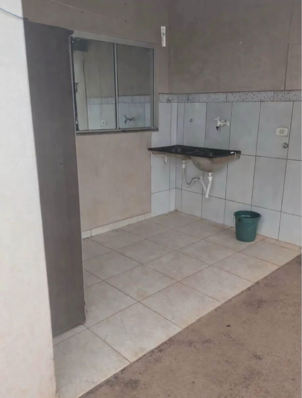 Casa À Venda - 3 Quartos 2 Banheiros - Foto 3