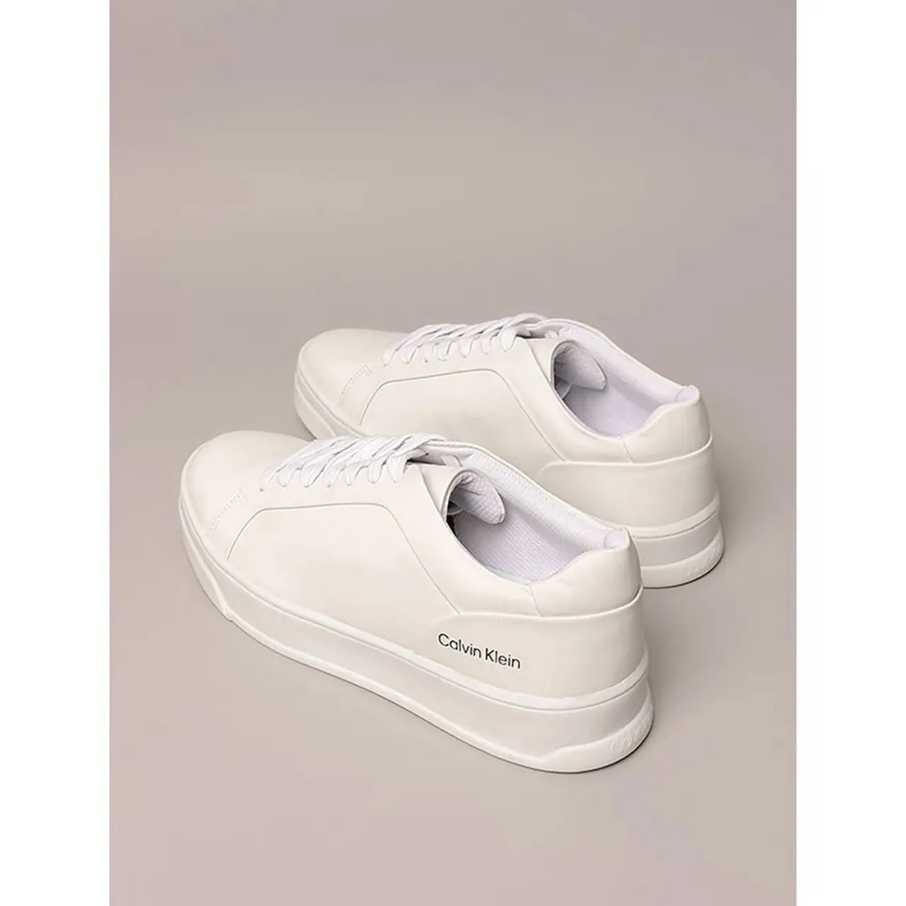 Tênis couro calvin Klein branco original pouco usado - Foto 5