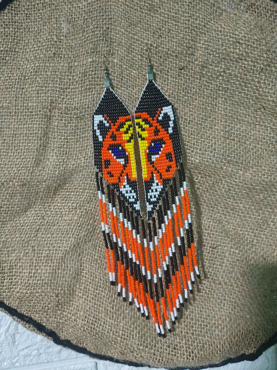 Brincos em miçangas 