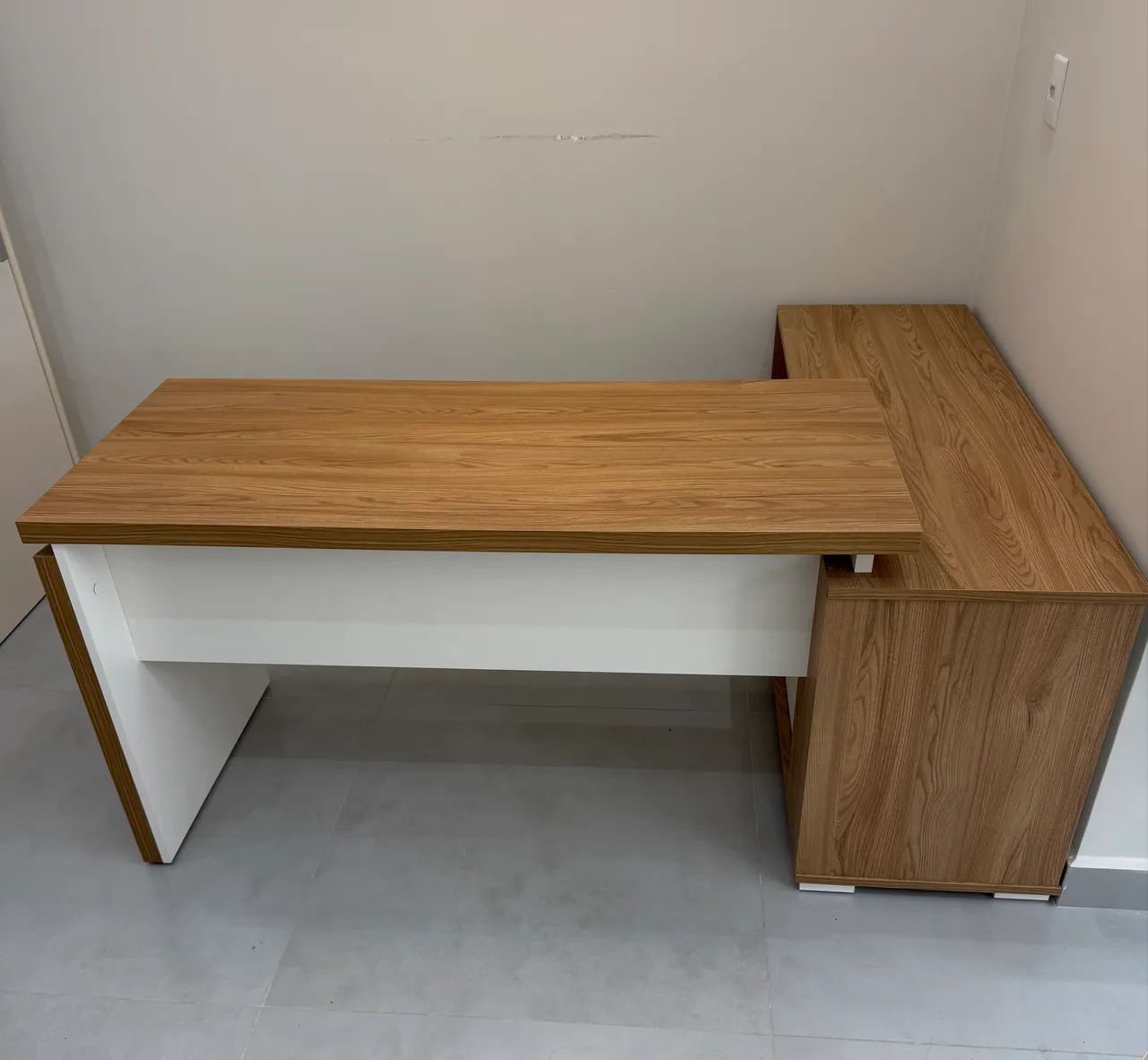 Mesa para escritório/ clinica 65675287992321123