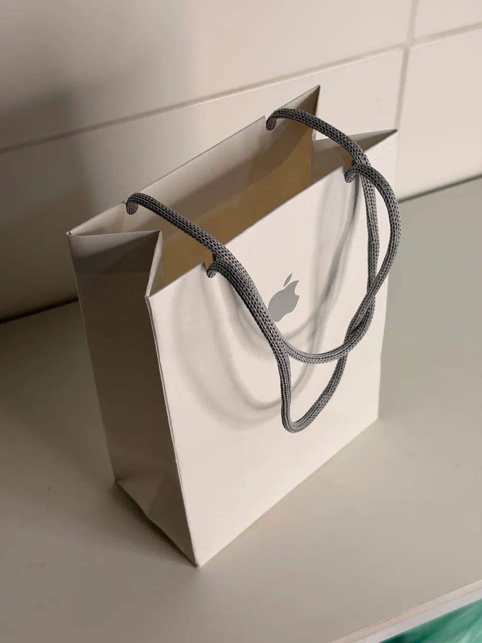 sacola de papel apple branca - Foto 4