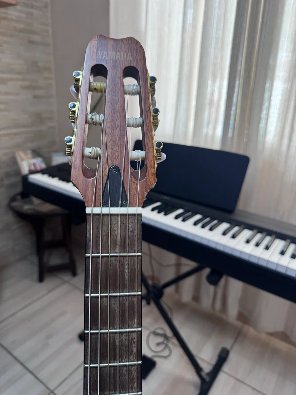 Violão yamaha  - Foto 4