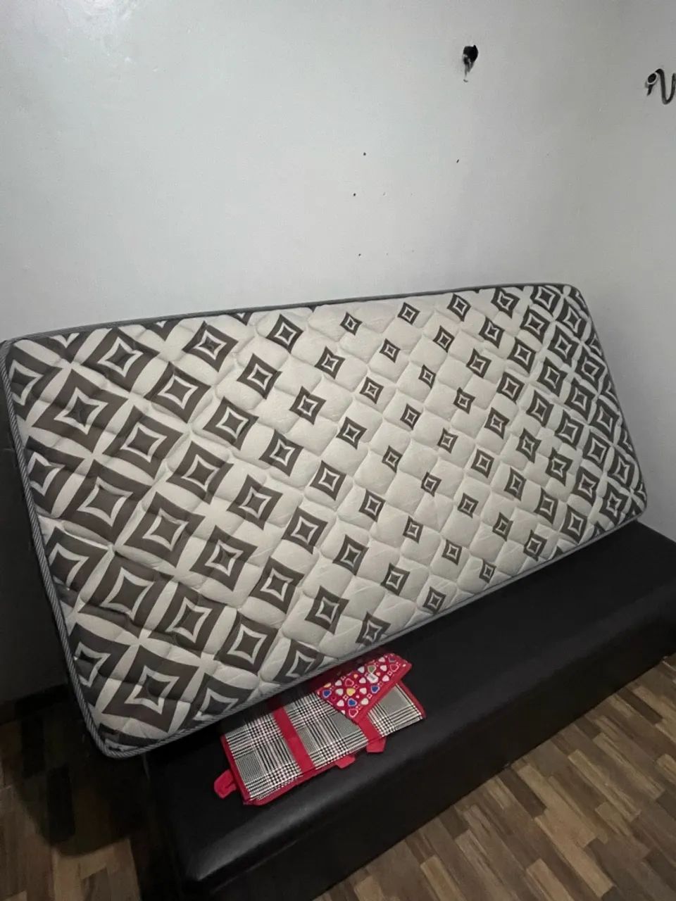Vendo Cama Baú Solteiro + Colchão Ortobom - Foto 3