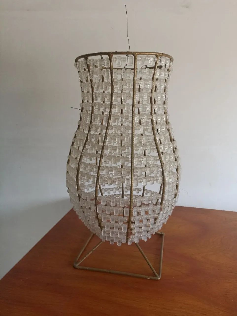 Vaso Decorativo Aramado com Pedras / 53cm