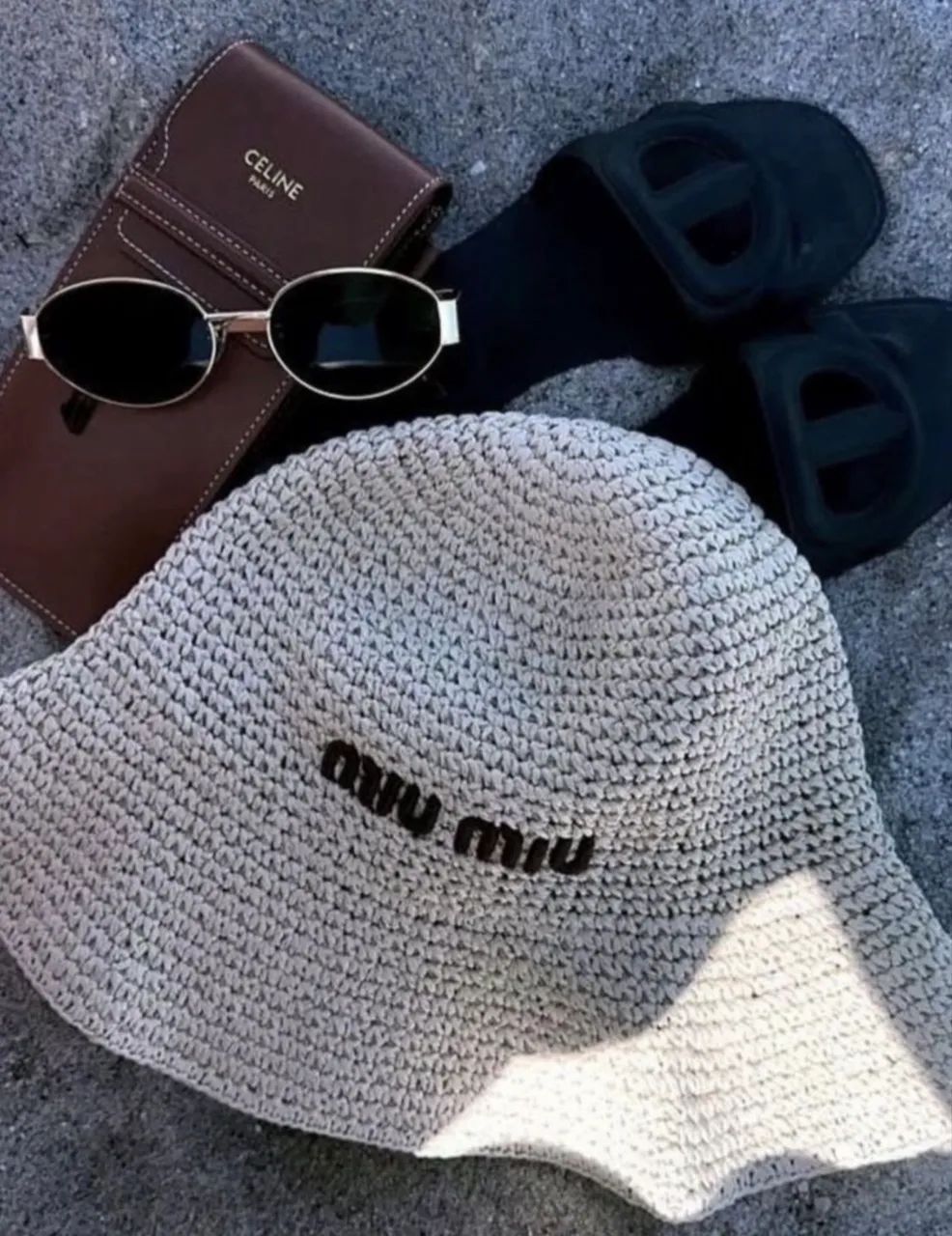 Bucket chapéu Miu Miu 
