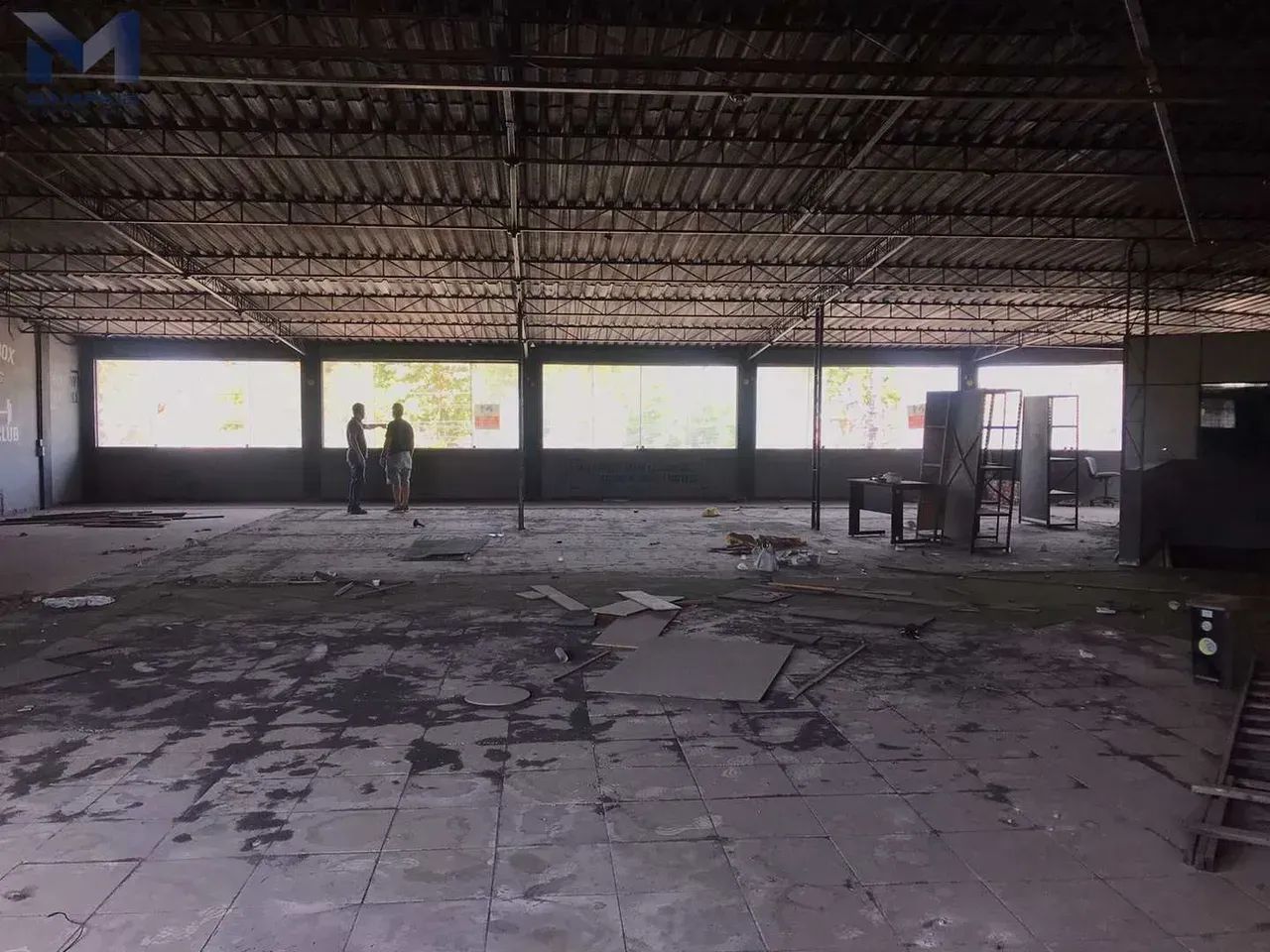 Alugo loja na praça da trindade - São Gonçalo - Foto 3