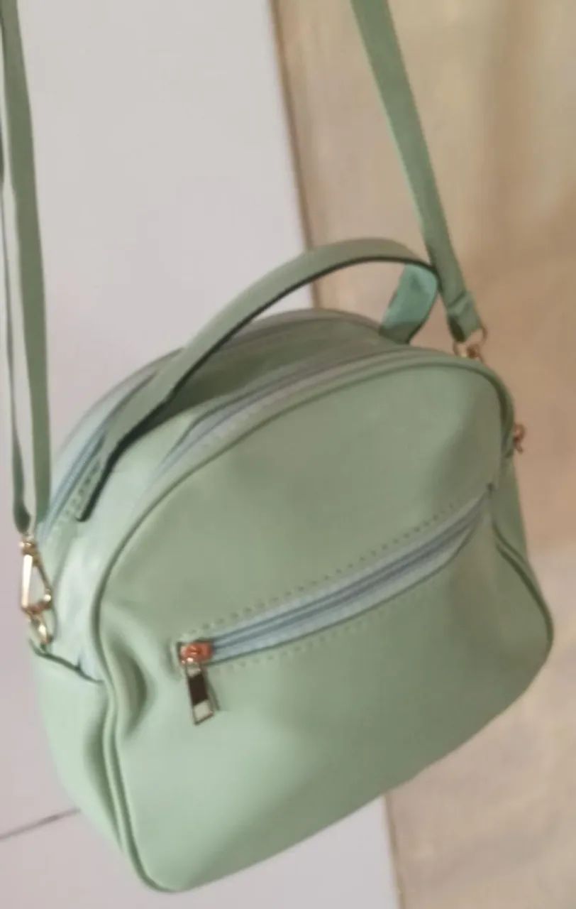 Vendo bolsas com alça transversal tamanho médio  - Foto 2