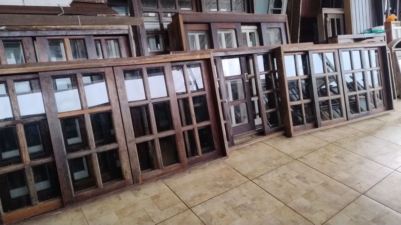 Portas e janelas imbuia maciça  - Foto 6