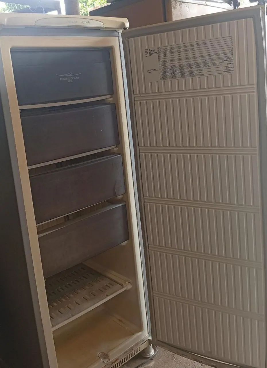 Freezer top funcionando perfeitamente PROSDOCIMO.210 LITROS  - Foto 3