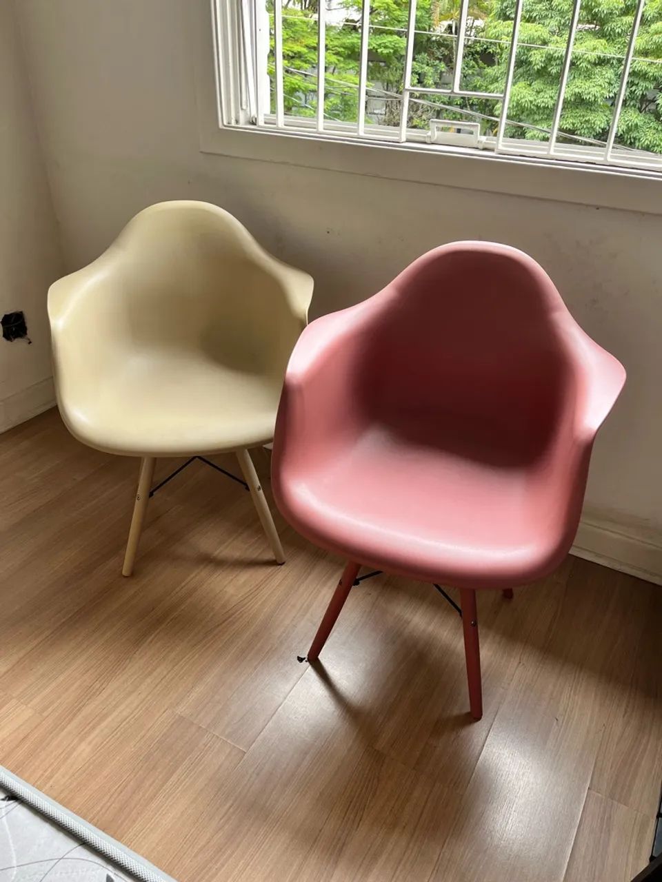 Duas cadeiras Eames - Foto 3