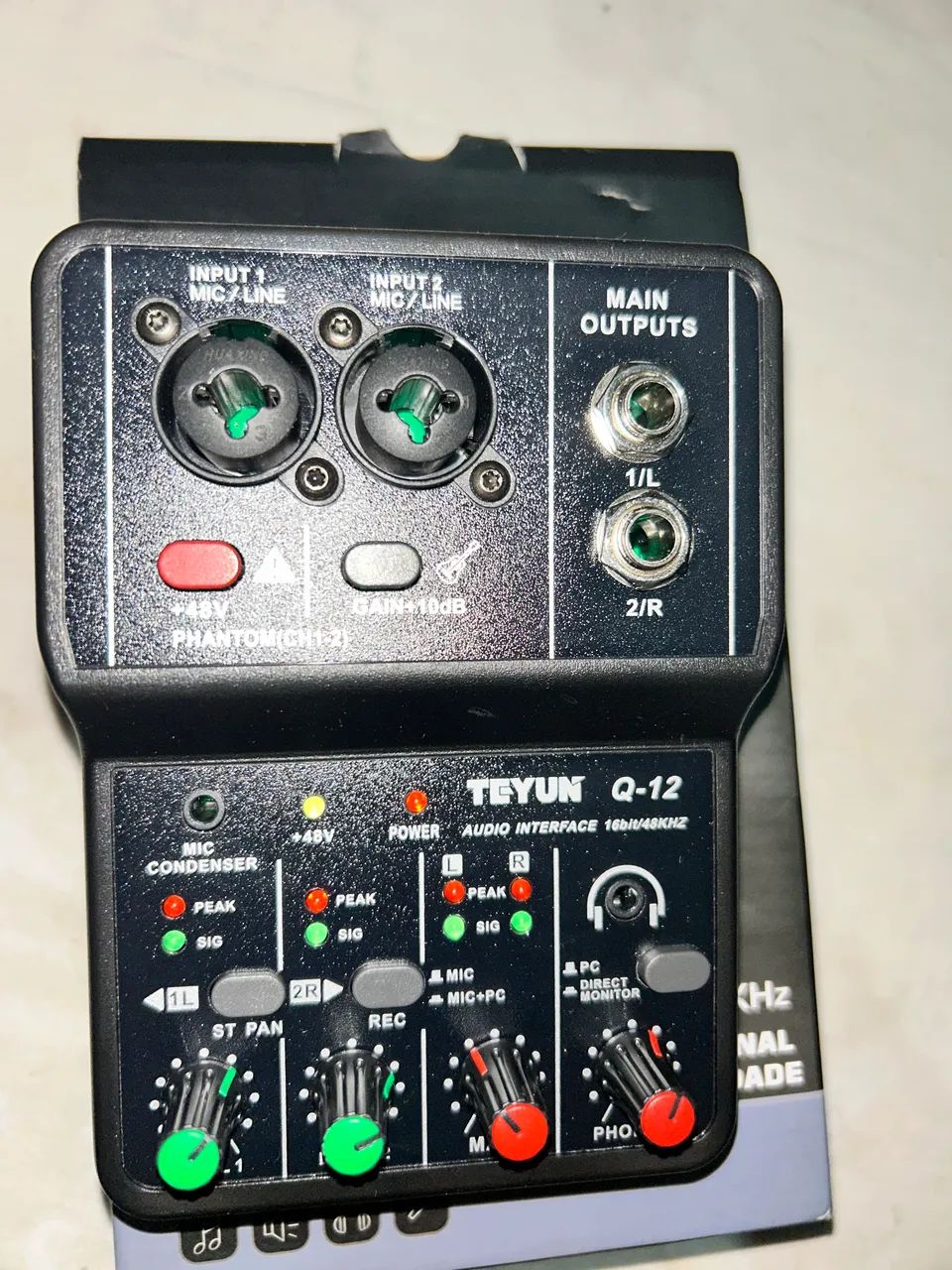 Vendo interface de áudio nova 