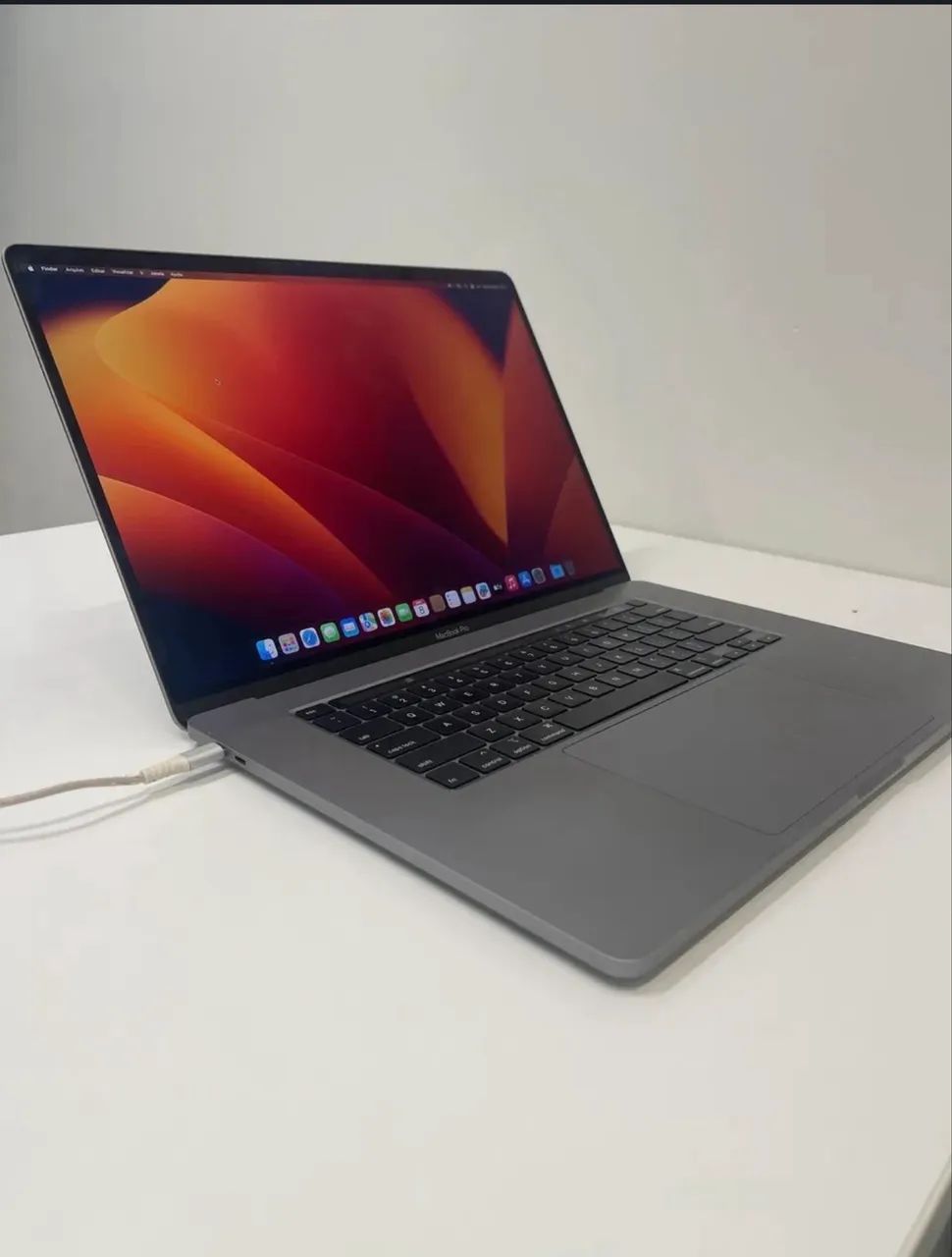 MacBook Pro 16inch 2019 16gb RAM 512gb SSD Touch Bar - Notebooks