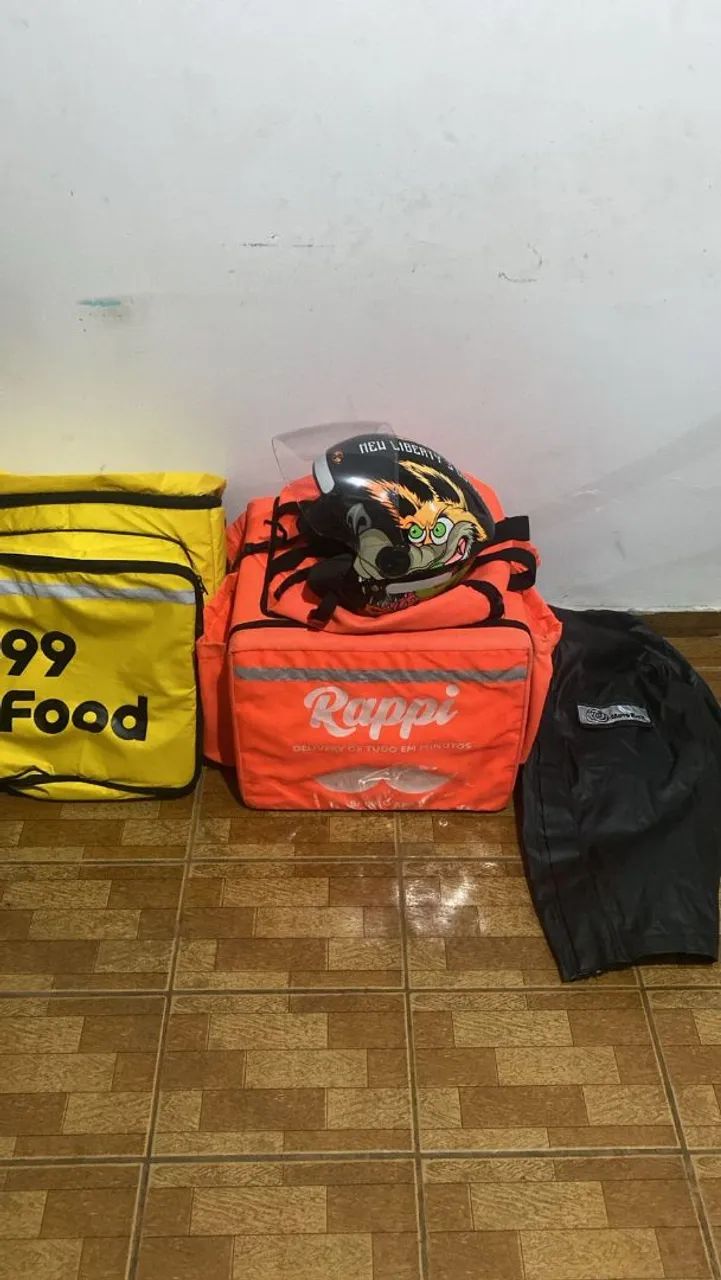 Kit uma Capa Para chuva Bag Para entregador e um capacete 