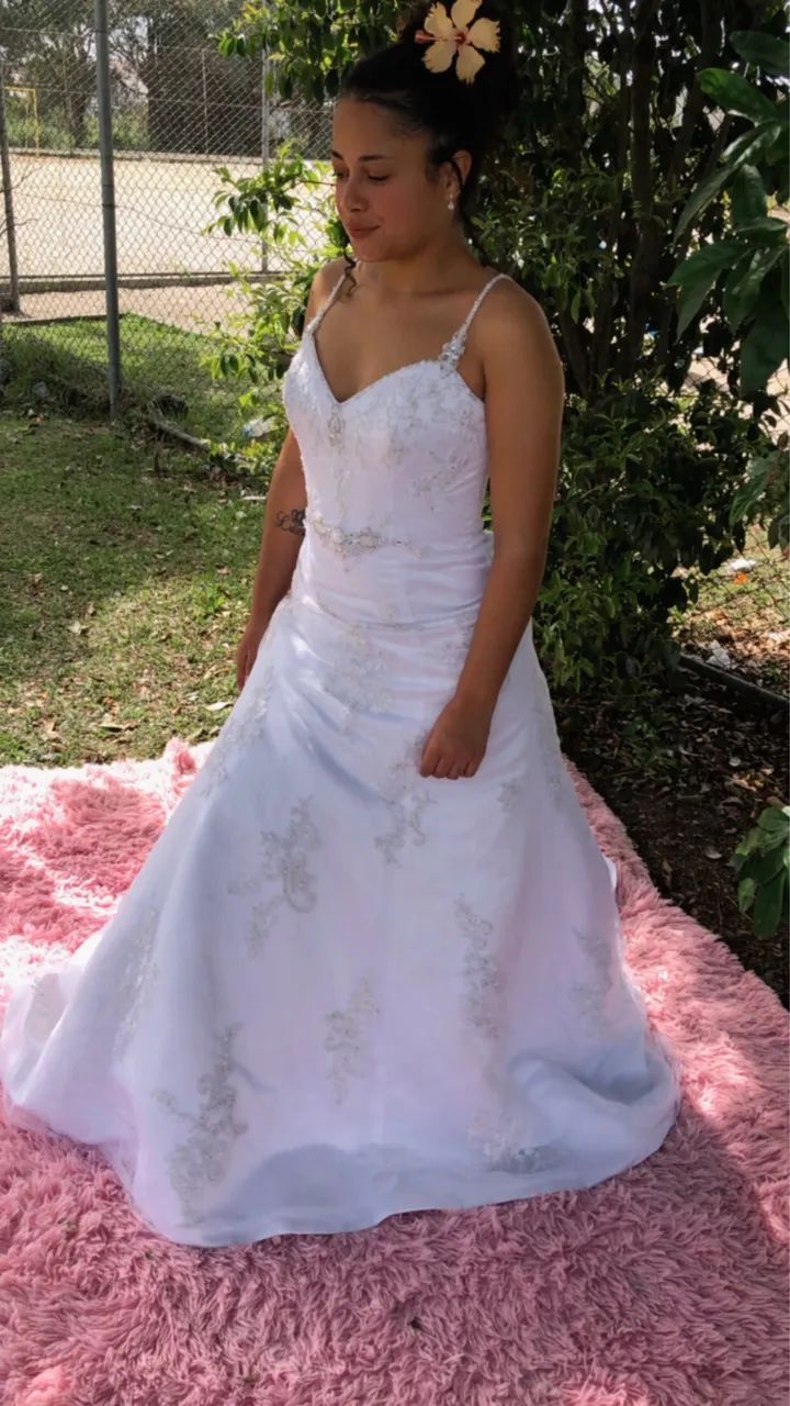 Vestido de noivas para alugar  - Foto 2