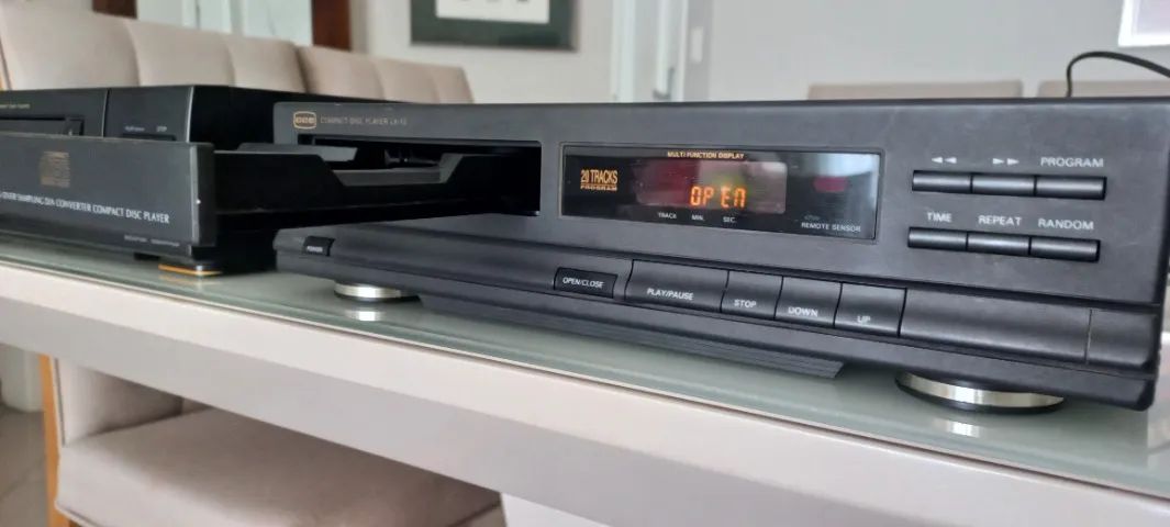 Vendo Dois Cd Players Para Conserto Um Cee E Um Gradiente - Foto 4