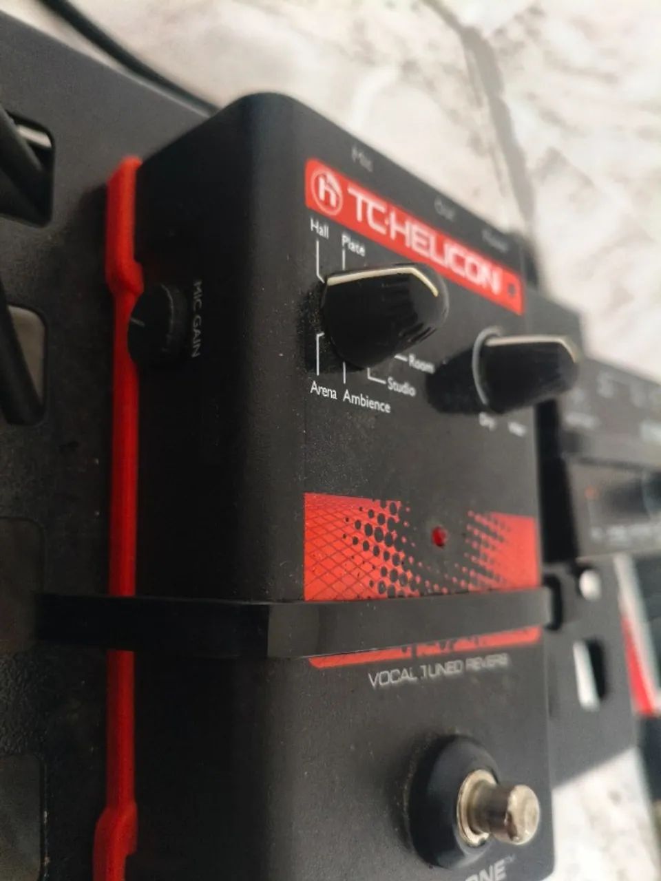 Pedais para voz - TC Helicon - Foto 3