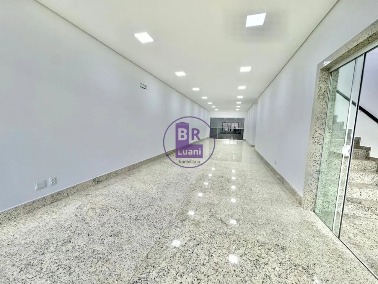 Sala Comercial Sofisticada com 80m² em Localização Estratégica - Foto 2