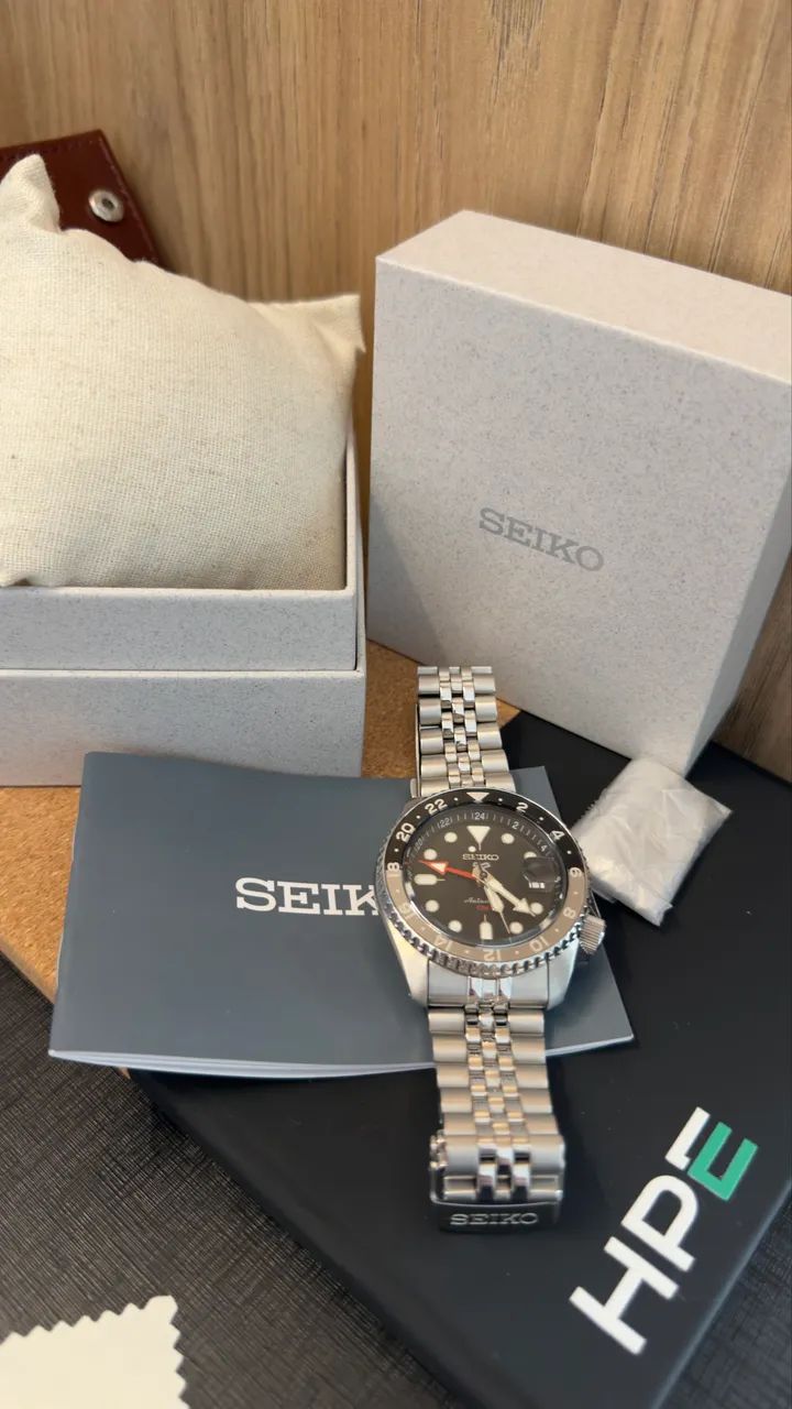 Seiko 5 GMT