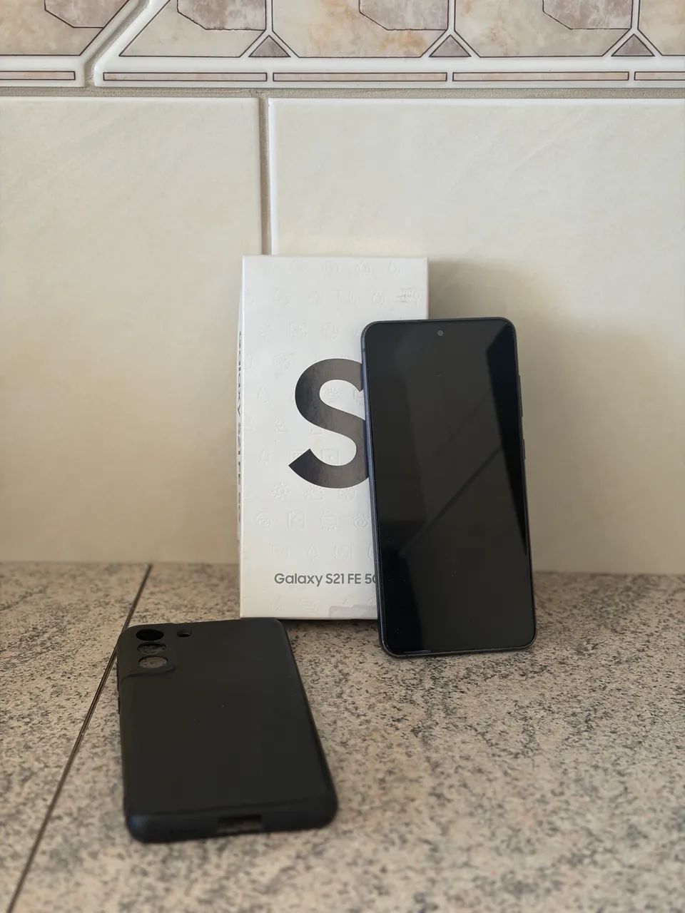 Celular Samsung S21 FE  + Capinha de Brinde e Cabo Tipo C