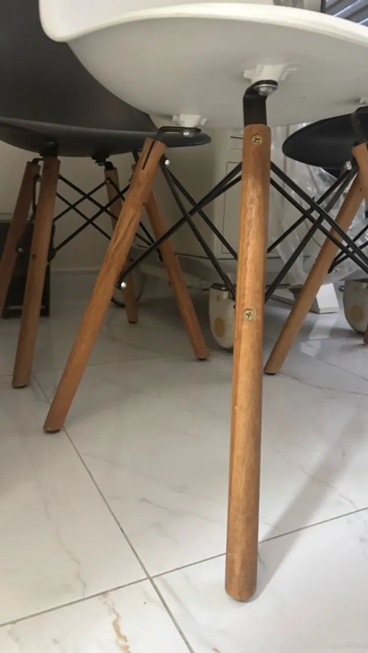 Conjunto Cadeiras Charles Eames 