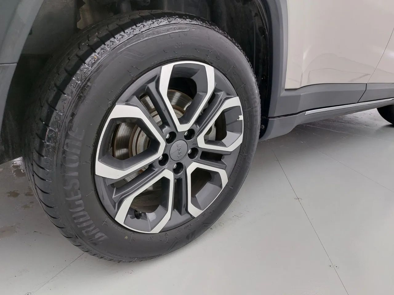 Jeep Commander Limited T270 1.3 TB Flex Aut., foto 14 de 18
