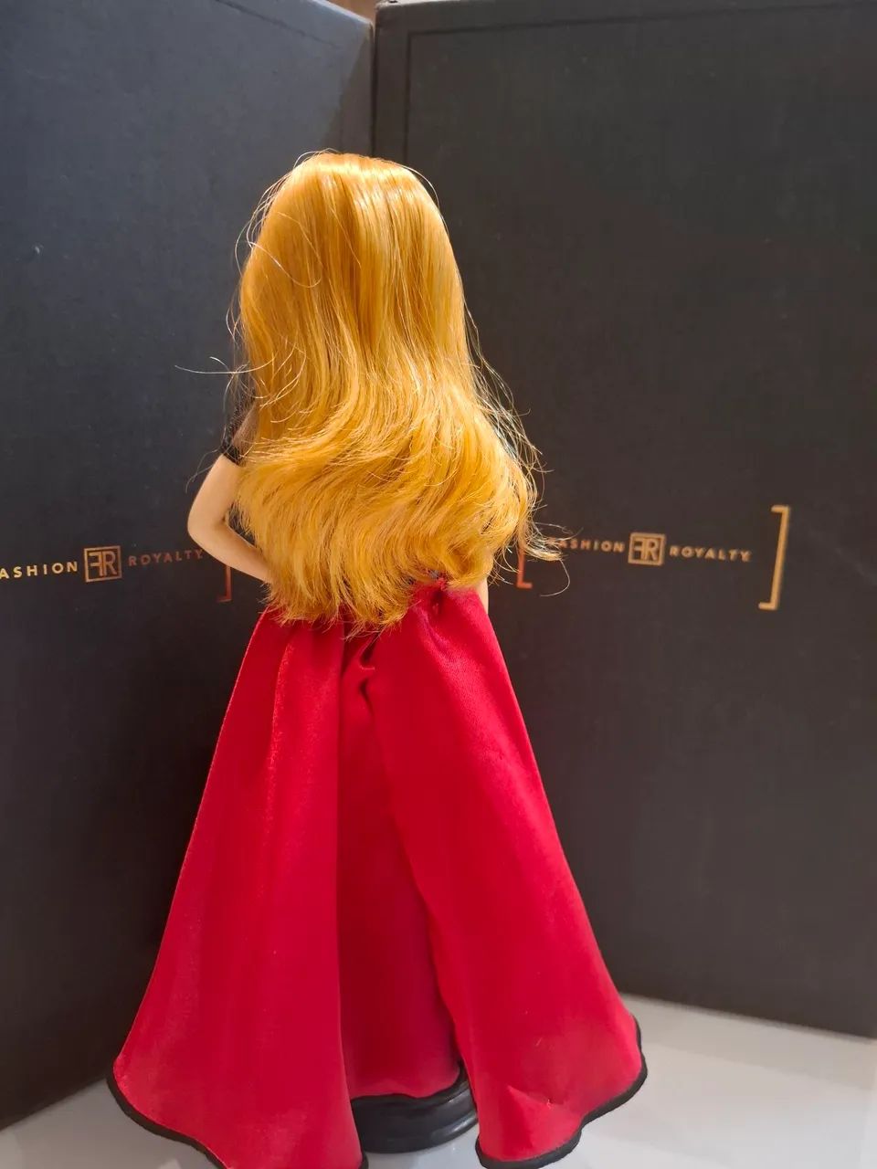 Barbie Look Red Carpet Ruiva<br>Rótulo: Black Label. - Foto 3
