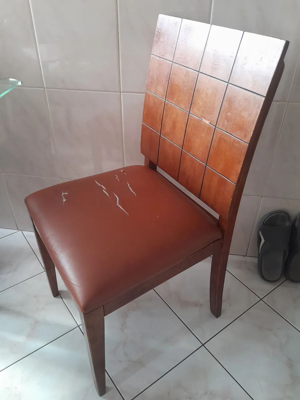 Cadeira de madeira pra ser restaurada - Foto 5