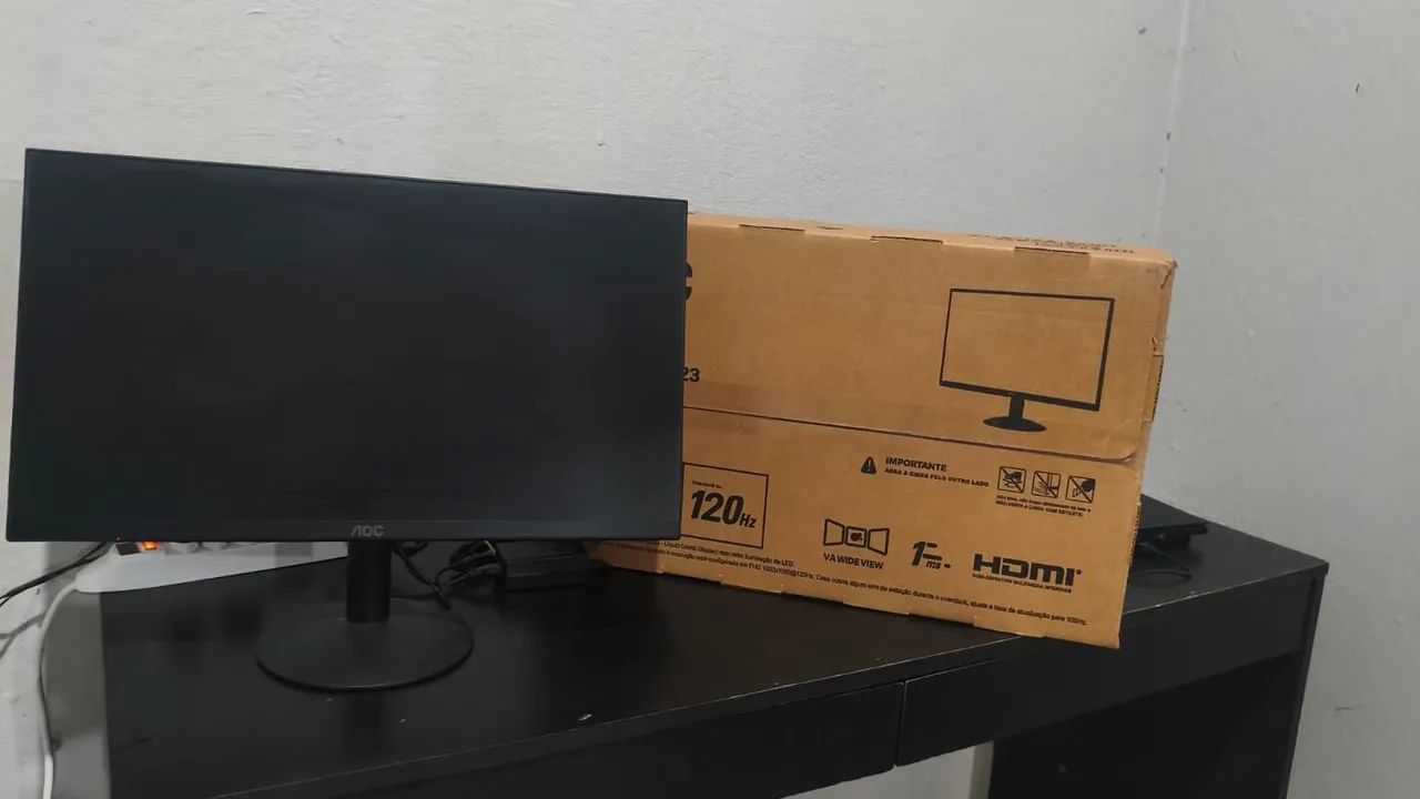 Monitor AOC 21.5 novo 