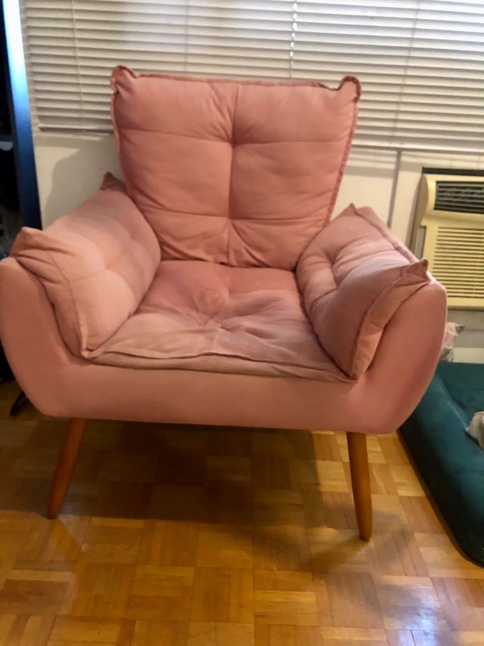 Poltrona rosa pé palito - Foto 4