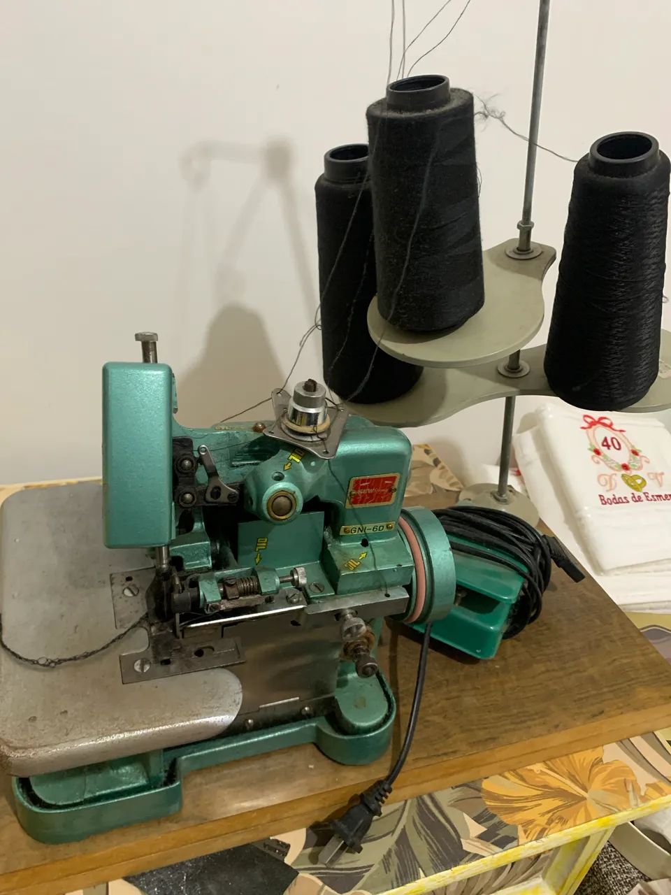 Máquina de costura overlok  - Foto 2