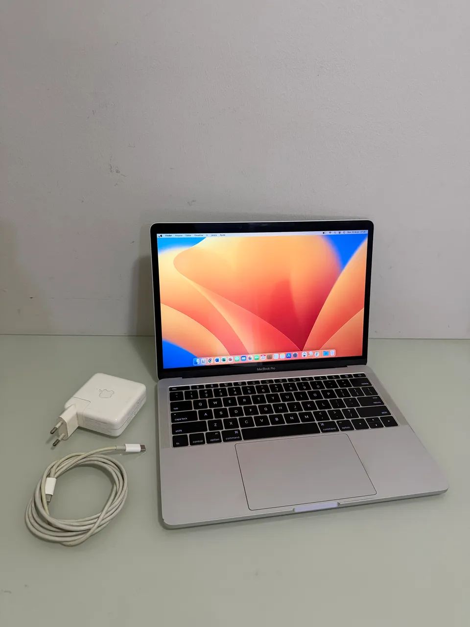 MacBook Pro - A1706 (i5/8GB/ HD256GB) - Ano 2016 - Notebooks - São