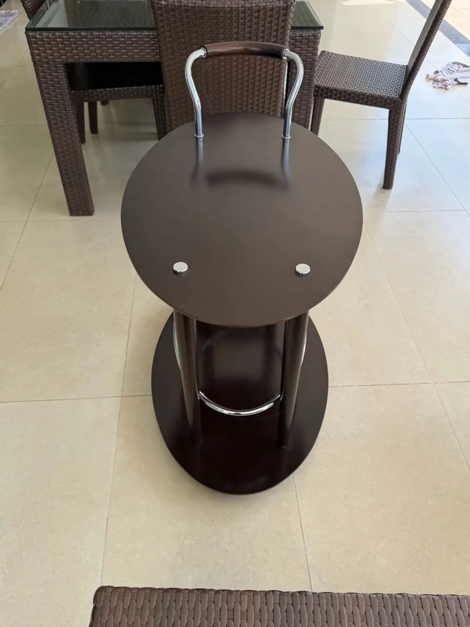 Mesa de centro oval preta - moderna e elegante  - Foto 2
