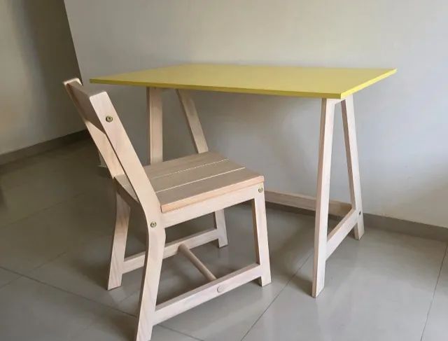 Mesa e cadeira Tok & Stok