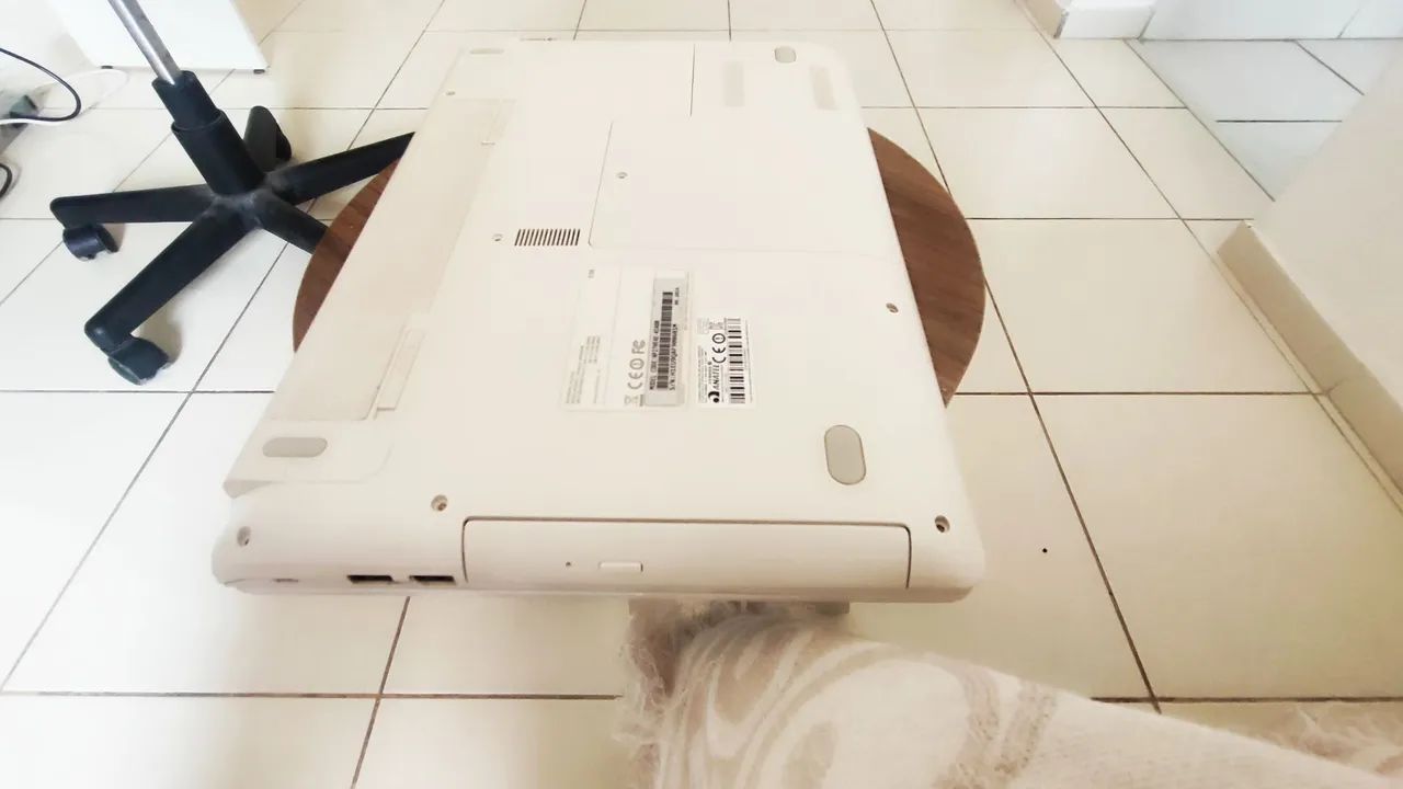 Vendo notebook Samsung para retirada de pecas - Foto 4