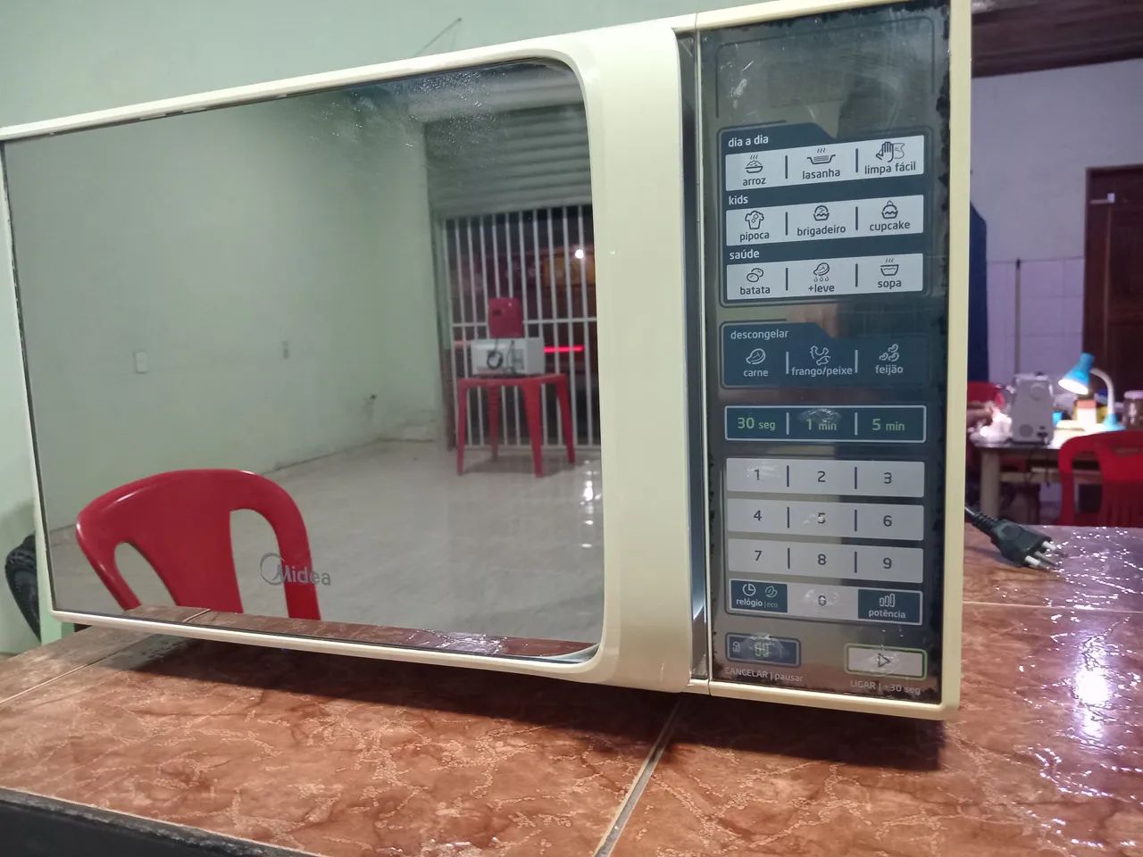 Vendo micro-ondas midea  - Foto 2