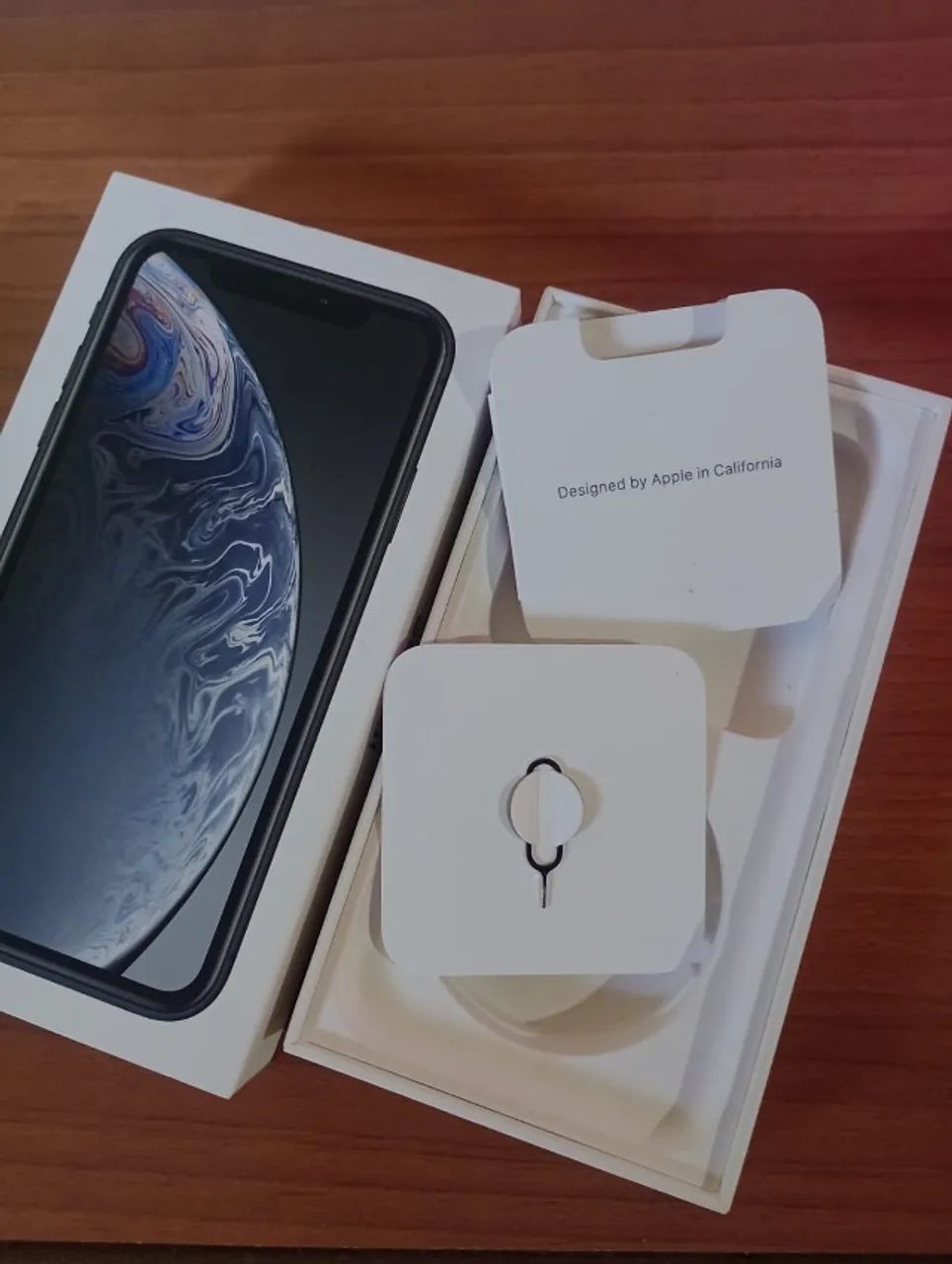 Caixa Original do iPhone XR 64GB com Manual e Chave - Foto 4