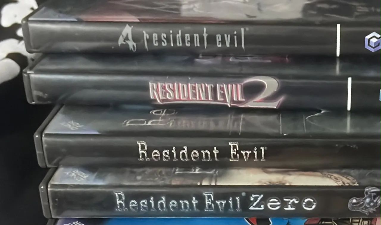 Coleção resident evil GameCube (0,1,2 e 4)