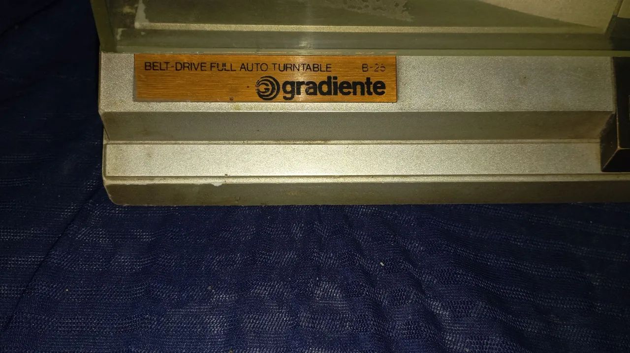Vendo toca Discos Gradiente B25