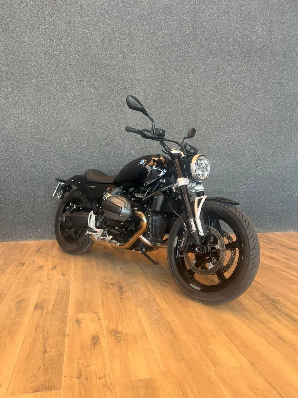 BMW R12